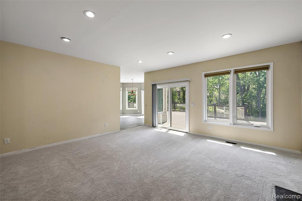 6358 Golden Lane, West Bloomfield, MI — Photo 17