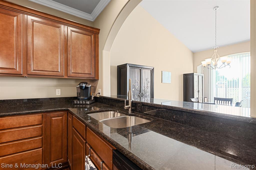 40450 JUNIPER Court, Clinton Twp, MI 48036 — Photo 15