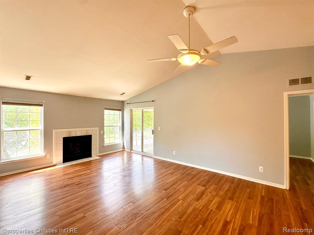 4235 BERKSHIRE Drive, Sterling Heights, MI 48314 — Photo 6