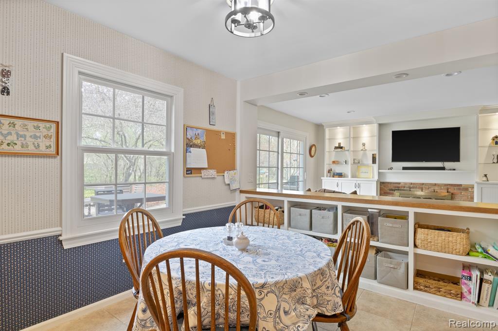 815 GREAT OAKS Drive, Bloomfield Hills, MI 48304 — Photo 10