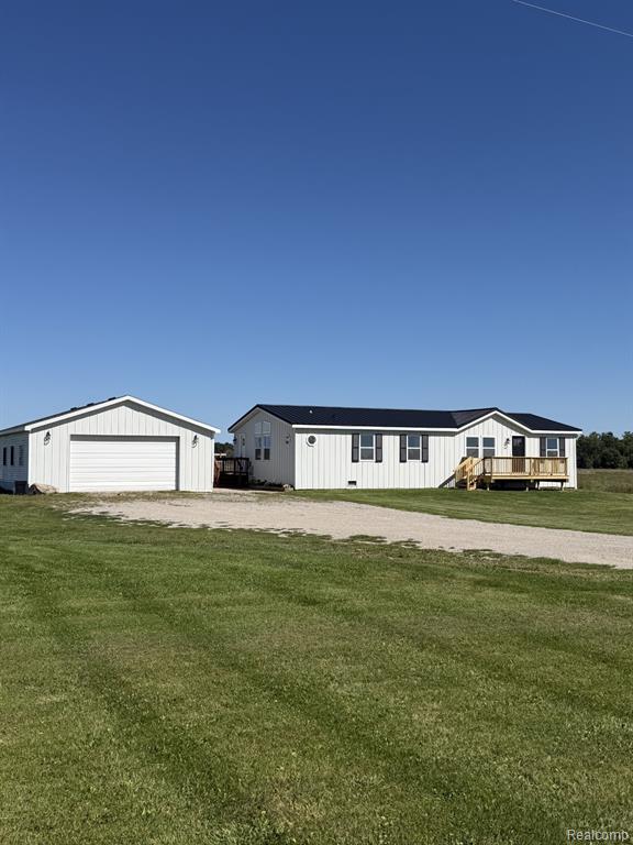 1313 E Murphy Lake Road, Mayville Vlg, MI 48744