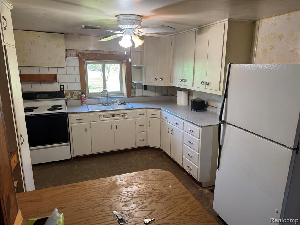 3762 Pratt Road, Metamora, MI 48455 — Photo 6