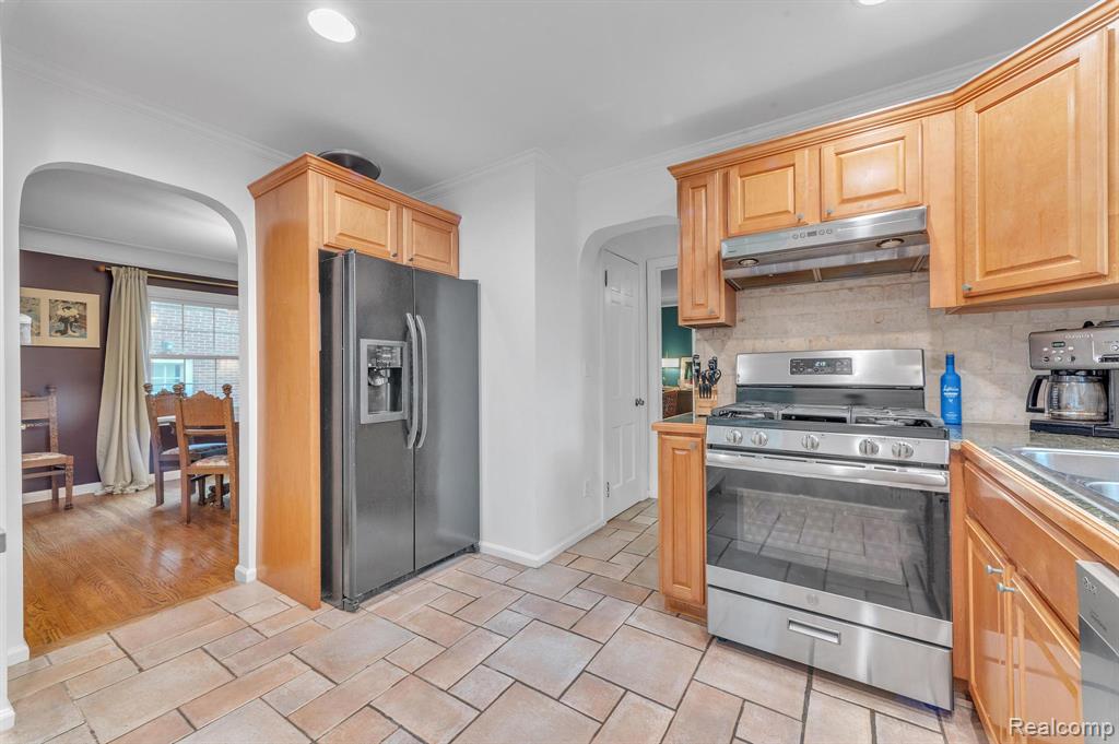 421 Maison Road, Grosse Pointe Farms, MI 48236 — Photo 17