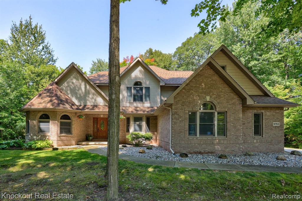 9763 BEECH TREE Lane, Frankenmuth, MI 48734 — Photo 2