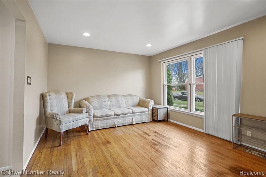 4550 JUSTINE Street, Shelby Twp, MI 48317 — Photo 8