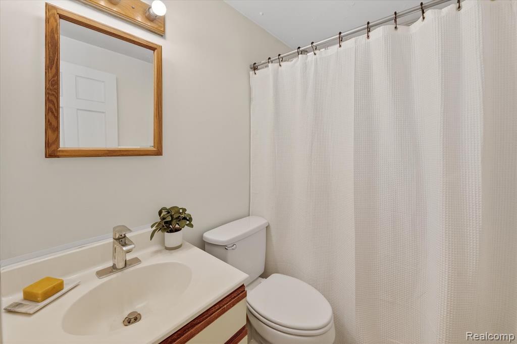 2327 Fernwood Avenue, Ann Arbor, MI 48104 — Photo 16