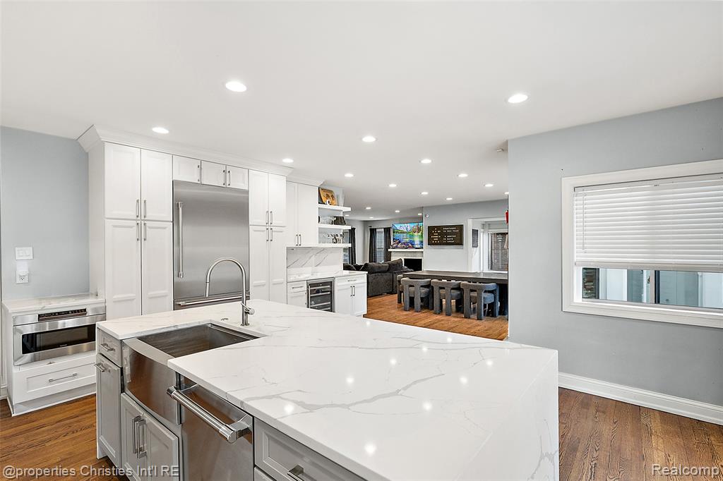 61 Lochmoor Boulevard, Grosse Pointe Shores, MI 48236 — Photo 18