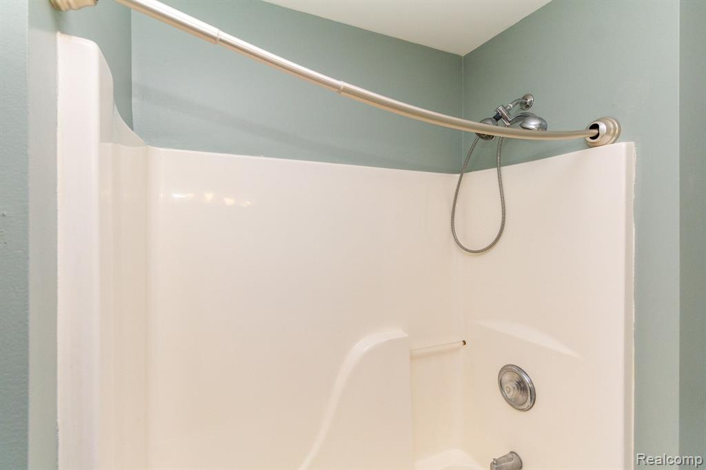 1017 BLUESTEM Lane, Ann Arbor, MI 48103 — Photo 22