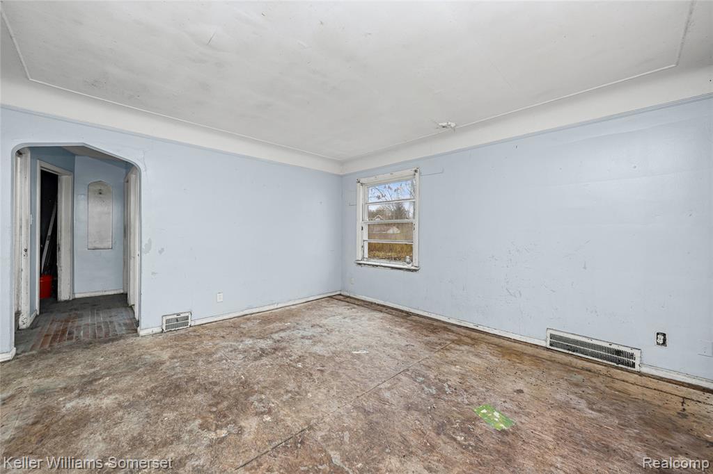5955 GUILFORD Street, Detroit, MI 48224 — Photo 3