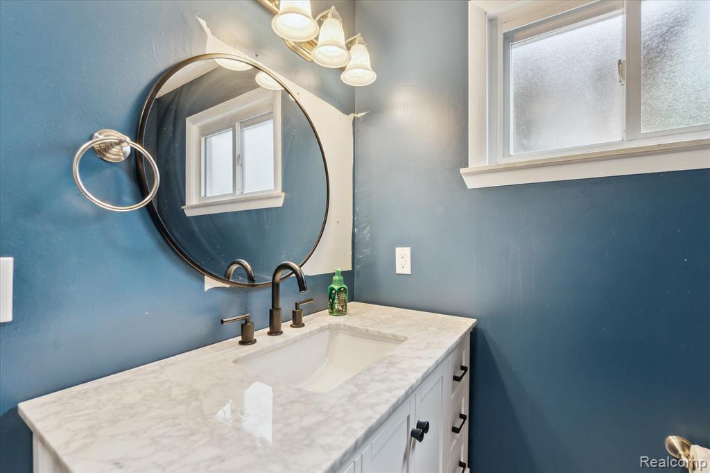 6279 Woodsdale Drive, Grand Blanc, MI 48439 — Photo 25