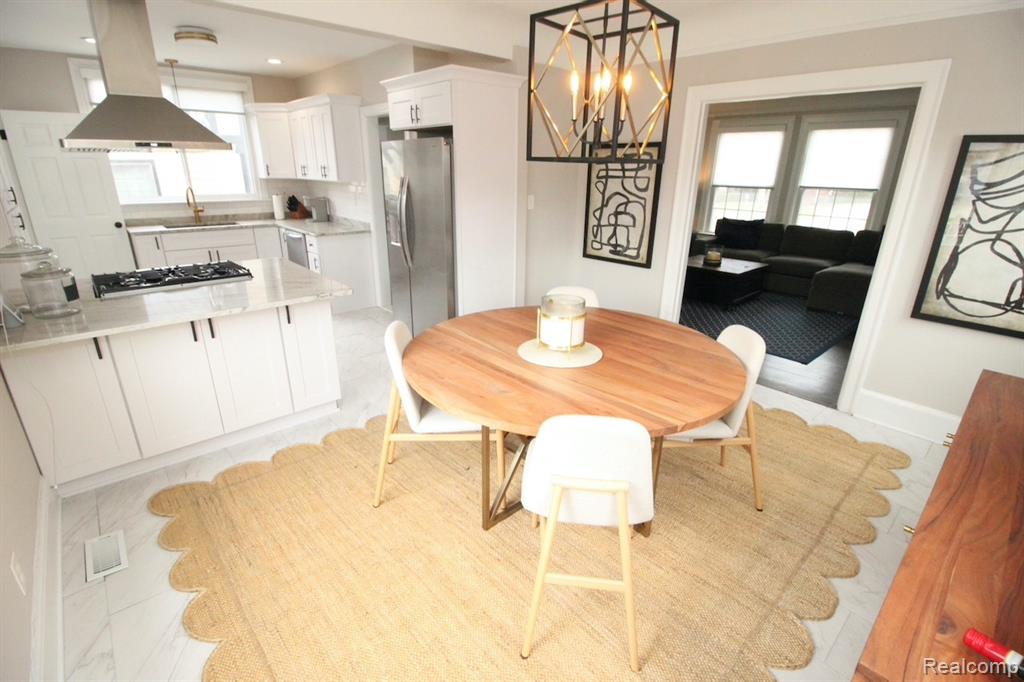 1383 Bishop Road, Grosse Pointe, MI 48230 — Photo 18