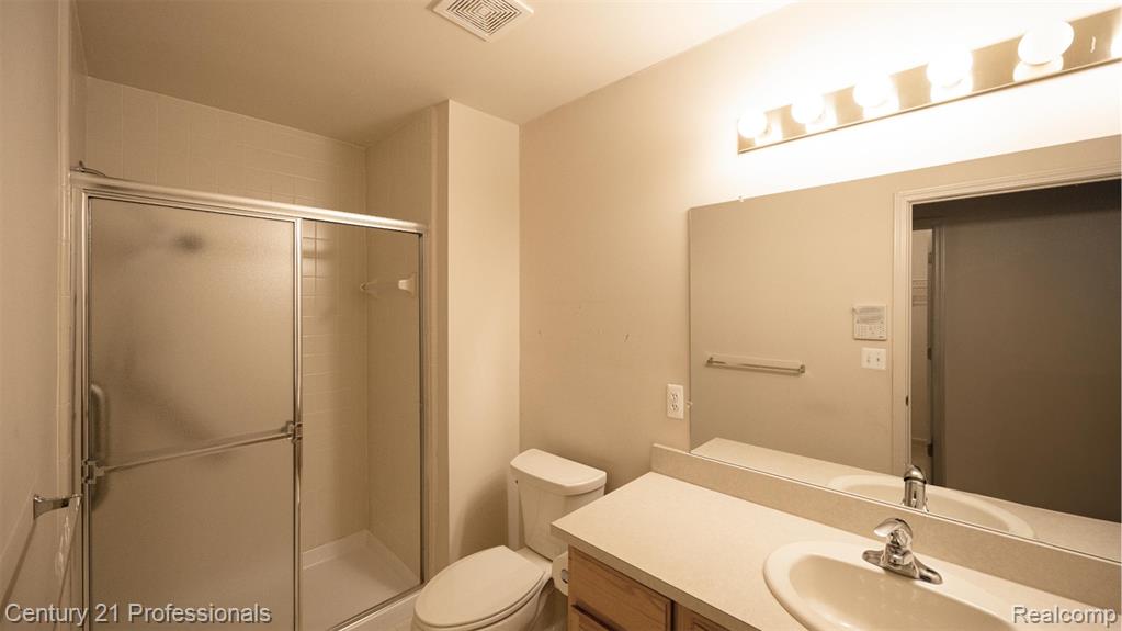 4193 Shorebrook Drive, #68, Sterling Heights, MI 48314 — Photo 23