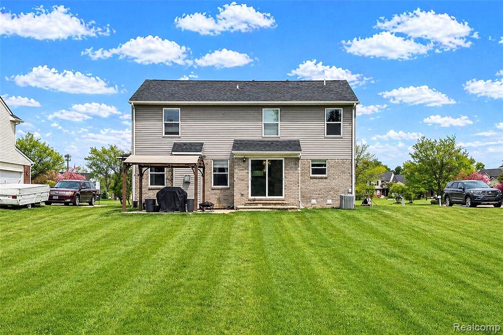 6871 Chandler Drive, Belleville, MI 48111 — Photo 39