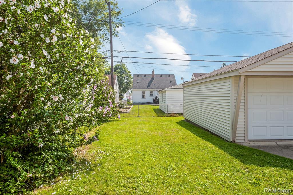 6455 Mayfair Street, Taylor, MI 48180 — Photo 4