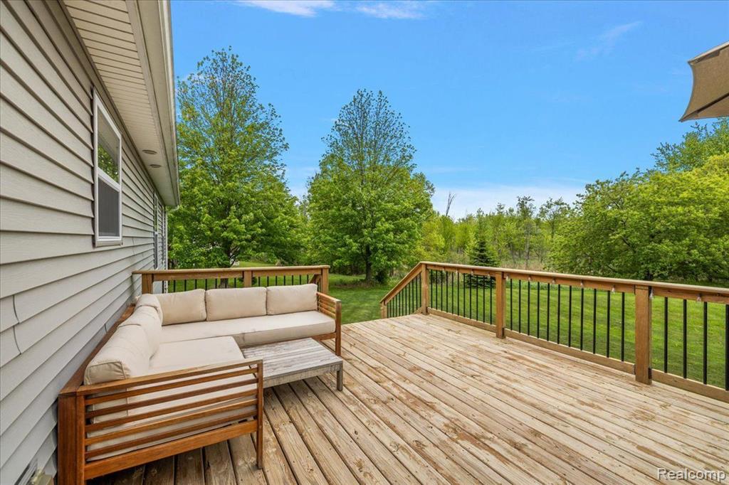 7611 Peninsula, Waterford, MI 48327 — Photo 38