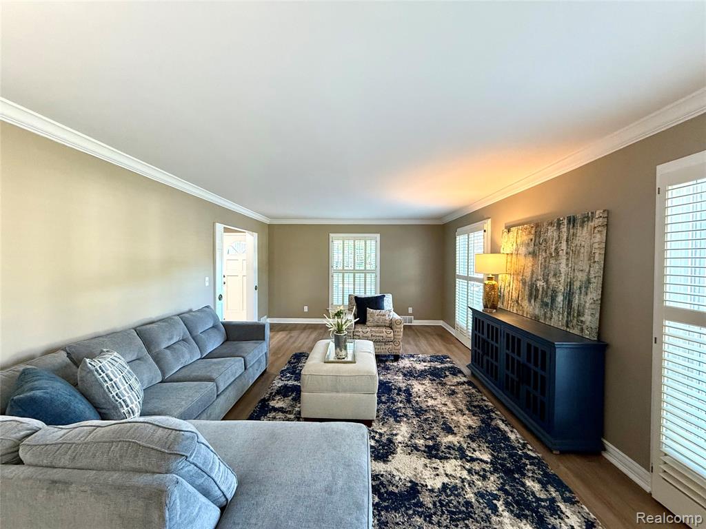 38552 Macintosh Court, Clinton Twp, MI 48036 — Photo 19