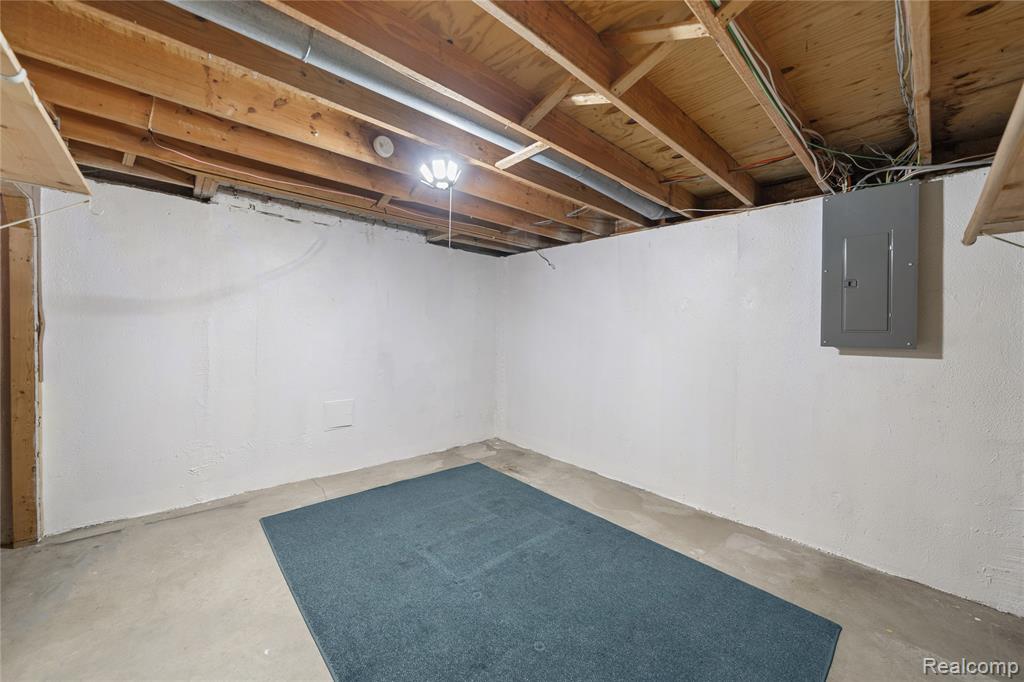 43685 Yorktown Street, Canton, MI 48188 — Photo 36