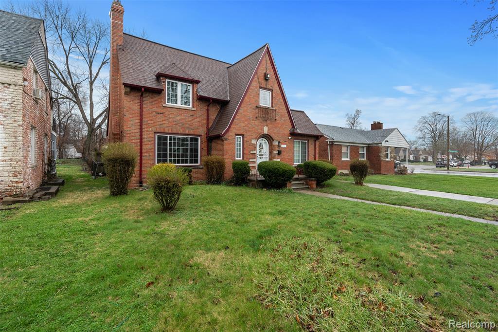 13910 Grandmont Avenue, Detroit, MI 48227 — Photo 2