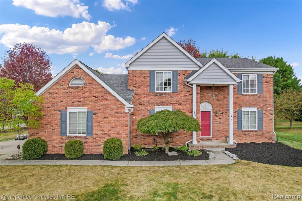 921 River Valley Drive, Lake Orion, MI 48362 — front exterior