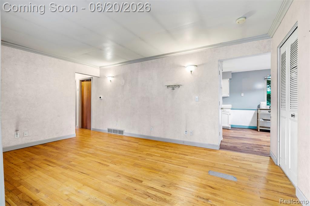 309 Windy, Flushing, MI 48433 — Photo 6