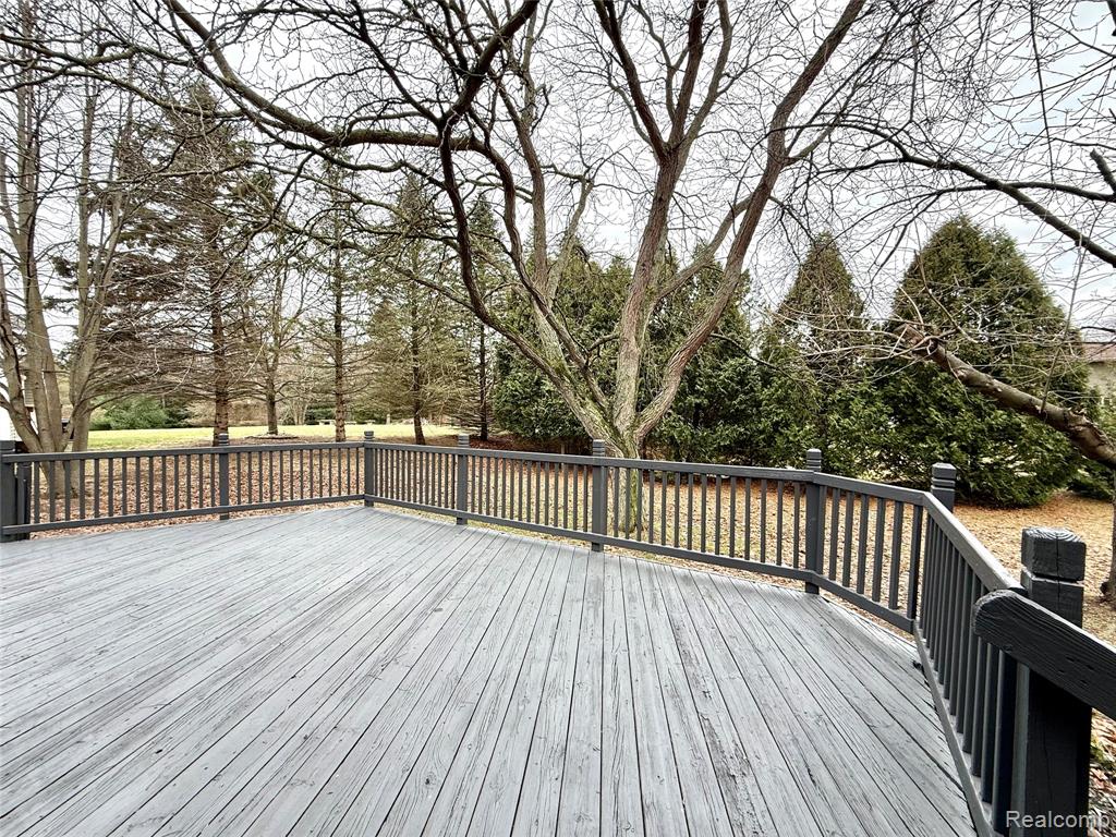 3639 Loch Drive, Highland, MI — Photo 30