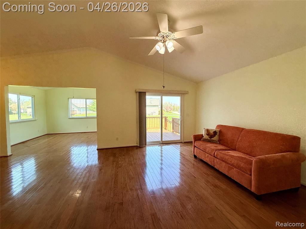 7192 Hawthorne Circle, Goodrich Vlg, MI — Photo 11