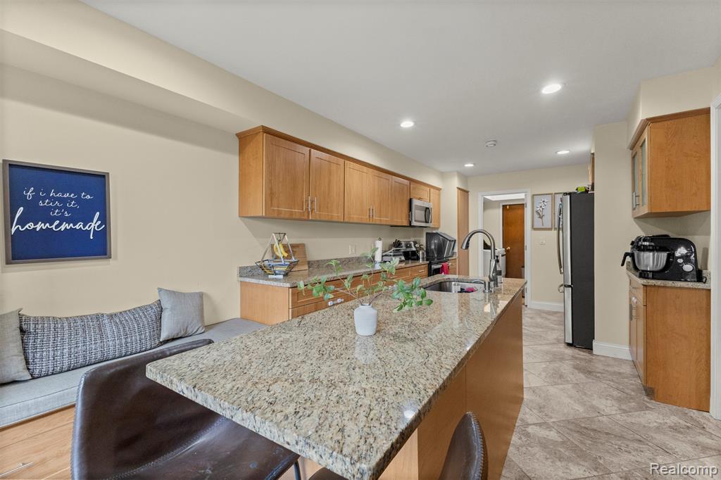 3011 Lindenwood Drive, Dearborn, MI 48120 — Photo 14