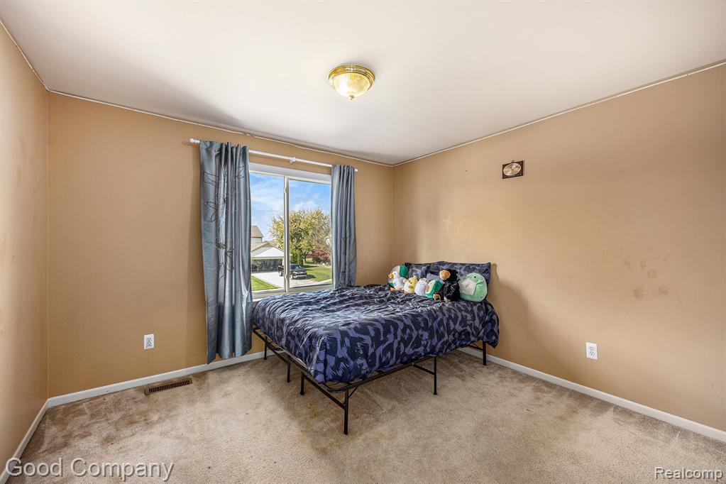 52117 Pebble Creek Drive, New Baltimore, MI 48047 — Photo 23