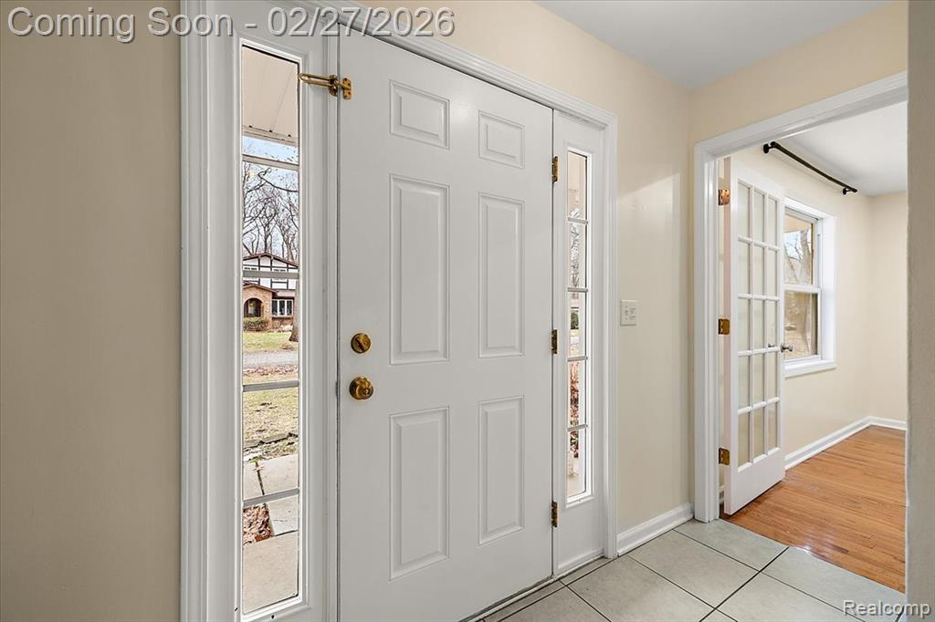 6885 Aeroview Street, West Bloomfield, MI 48324 — Photo 3