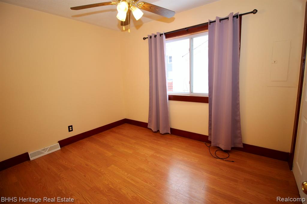301 N Fitch Street, Durand, MI 48429 — Photo 16