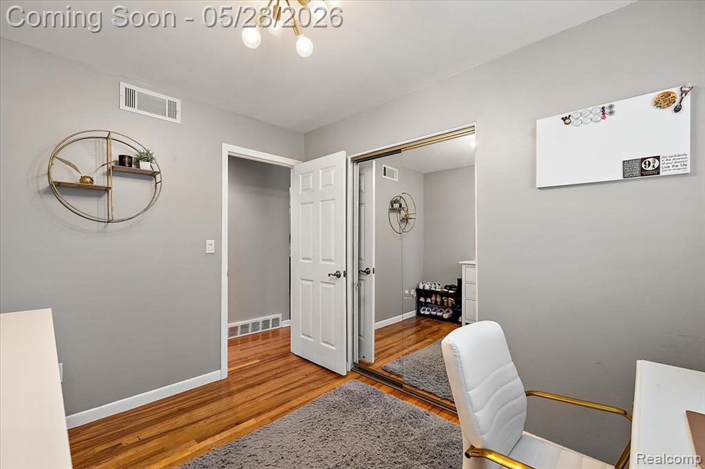 23015 Tuck Road, Farmington, MI 48336 — Photo 20