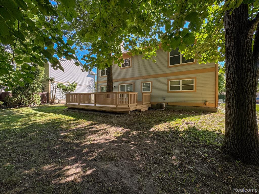 870 Huntclub Boulevard, Auburn Hills, MI 48326 — Photo 26