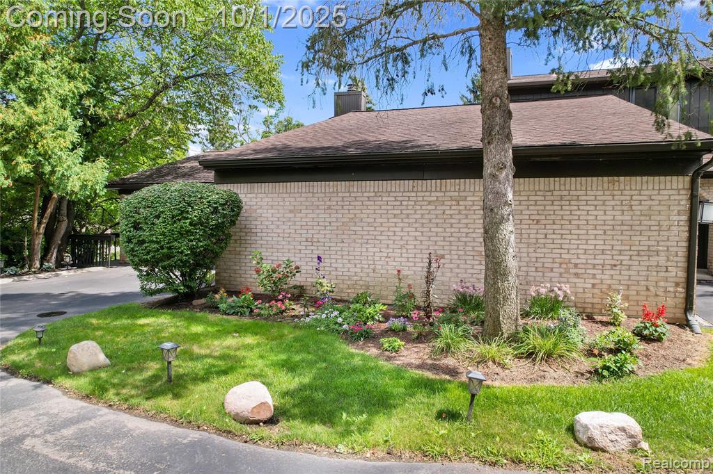 4154 Wabeek Lake Drive S, Bloomfield Hills, MI 48302 — Photo 11