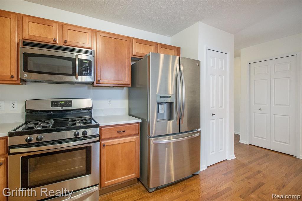 98 SEDUM, Howell, MI 48843 — Photo 9