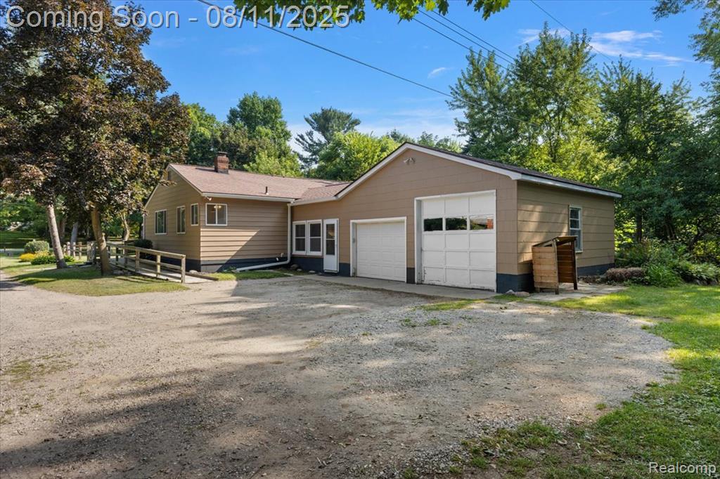 741 W Livingston Road, Highland, MI — Photo 9