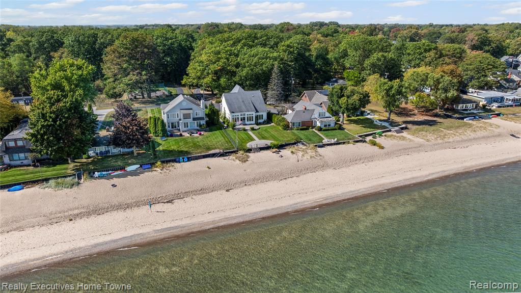 5802 Lakeshore Road, Fort Gratiot, MI 48059 — Photo 13