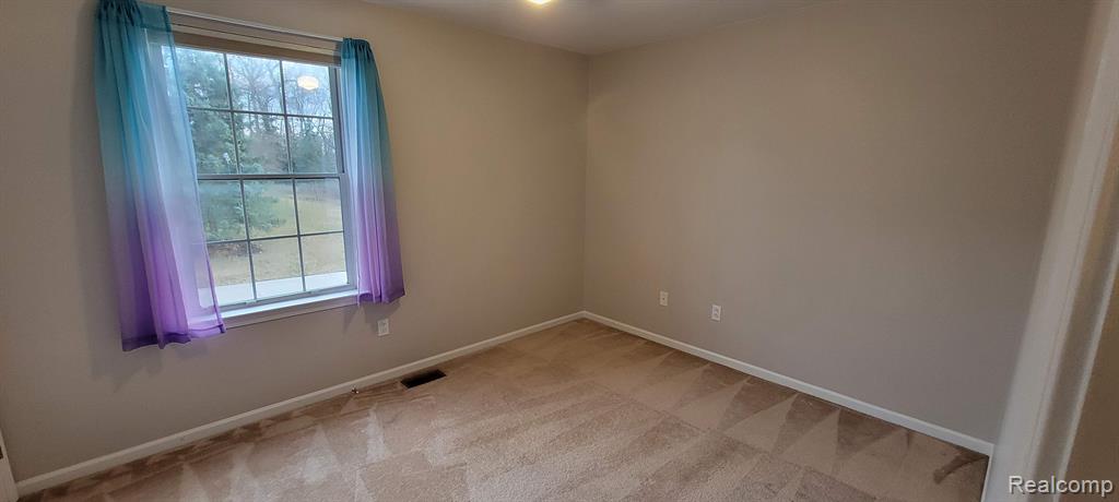 543 ARLINGTON Drive, Rochester Hills, MI 48307 — Photo 5