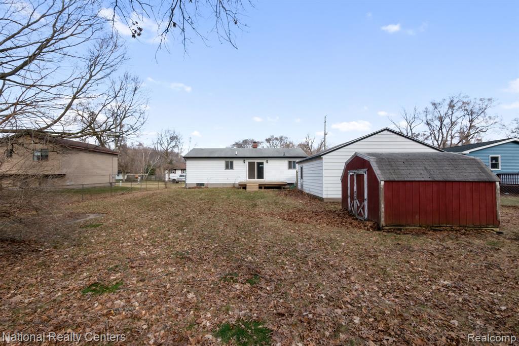 5691 Lake Grove Drive, White Lake, MI 48383 — Photo 4