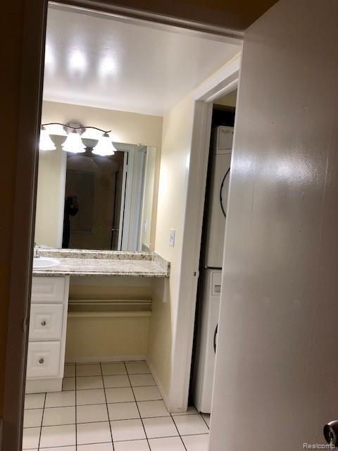 910 CHESTNUT HILL Drive, Auburn Hills, MI 48326 — Photo 8