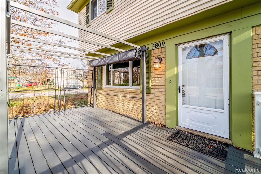 5809 HUNTINGTON Drive, Ypsilanti, MI 48197 — Photo 9