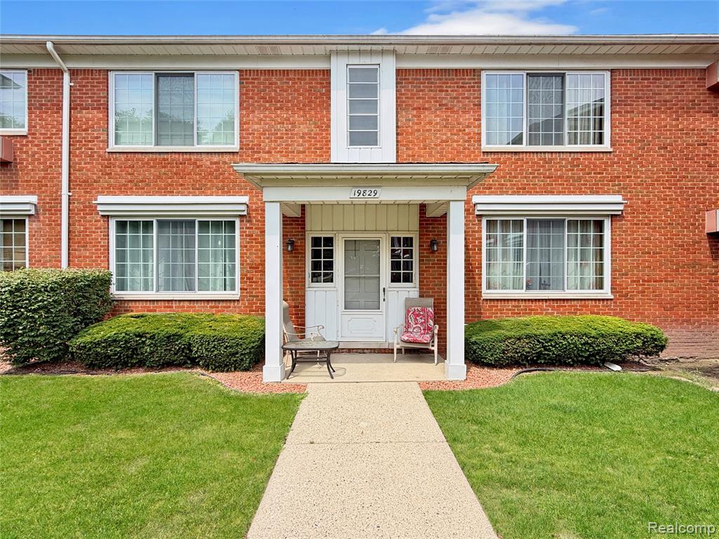 19829 Arthur Avenue, 141, Harper Woods, MI 48225