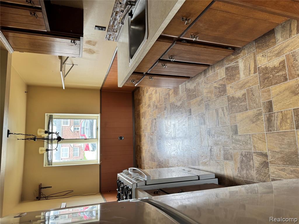 20102 Great Oak Circle S, 174, Clinton Twp, MI 48036 — Photo 2