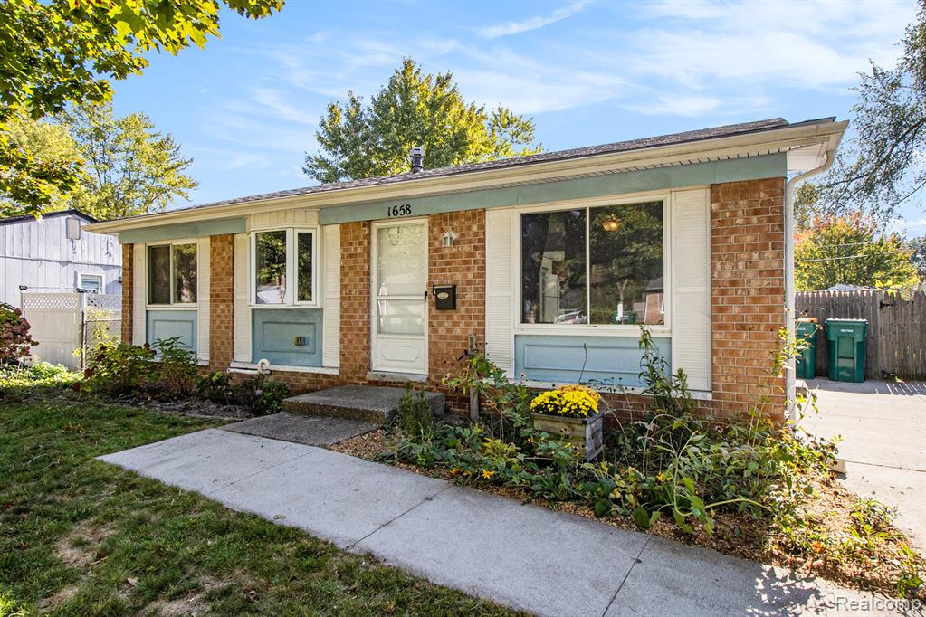 1658 Foley Avenue, Ypsilanti, MI 48198 — Photo 2