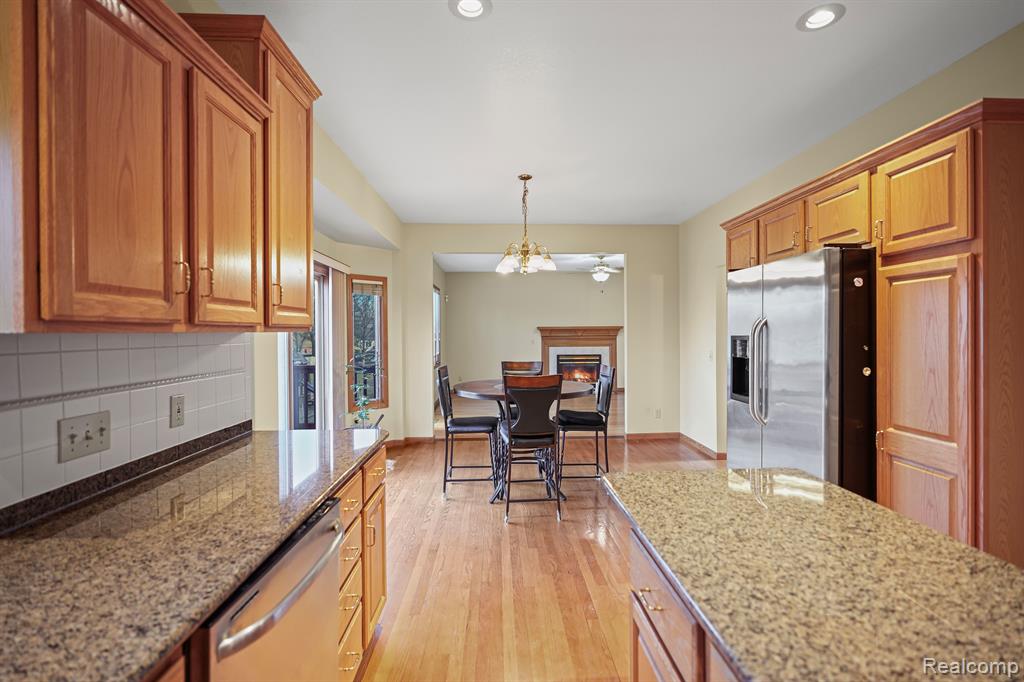 564 CHASSEUR Drive, Grand Blanc, MI 48439 — Photo 13