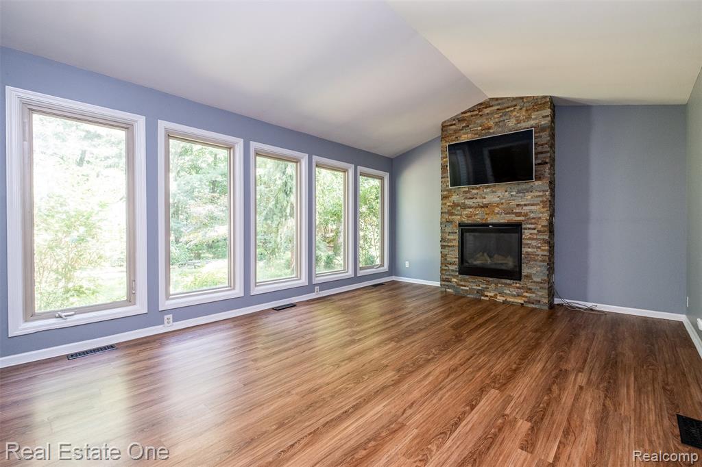 4079 Cumberland Court, Commerce Twp, MI 48390 — Photo 22