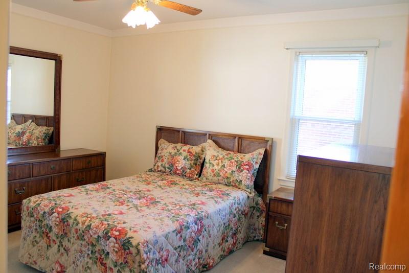 9854 Sterling Avenue, Allen Park, MI 48101 — Photo 24