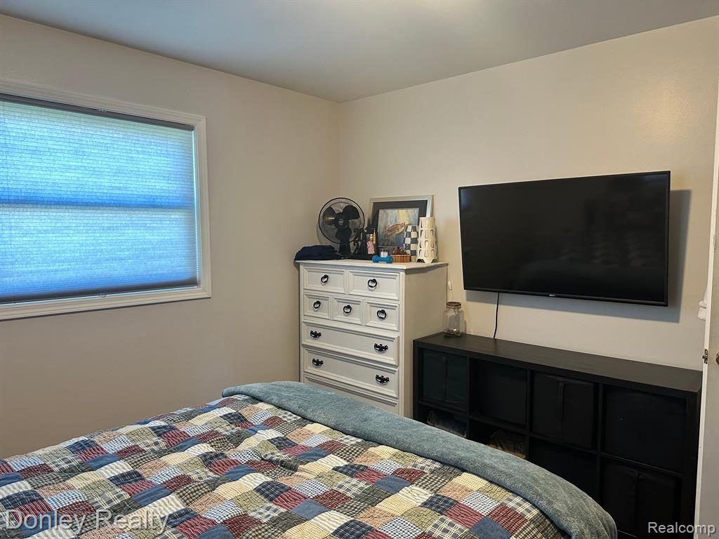 641 Coutant Street, Flushing, MI 48433 — Photo 14