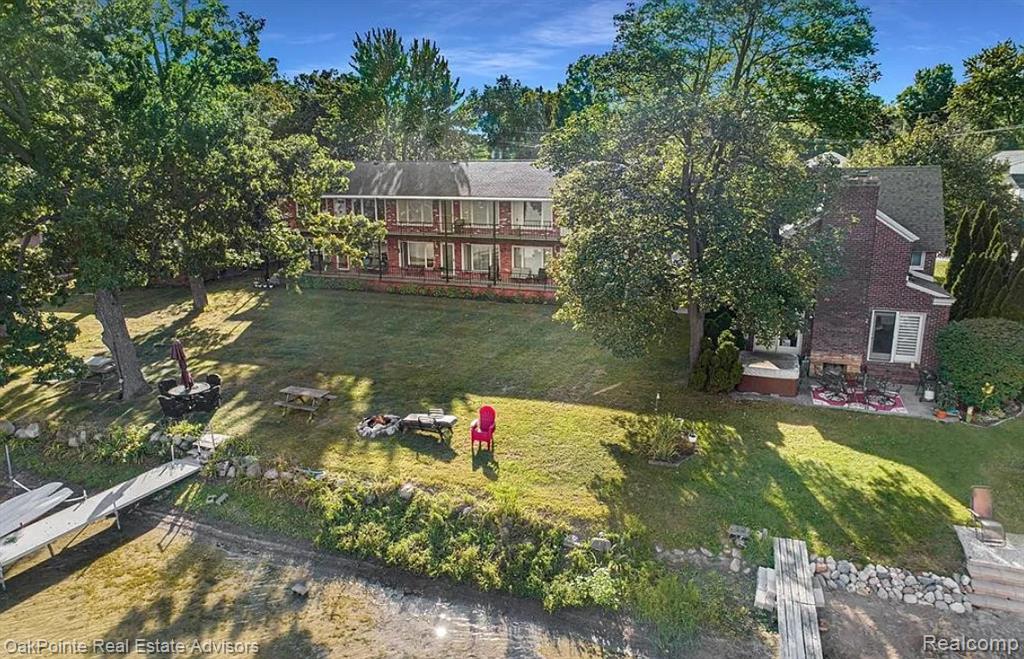 5375 Cooley Lake Road, 2, Waterford, MI 48327 — Photo 3