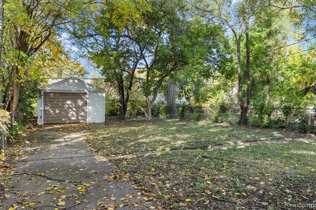 7419 Asbury Park, Detroit, MI 48228 — Photo 21