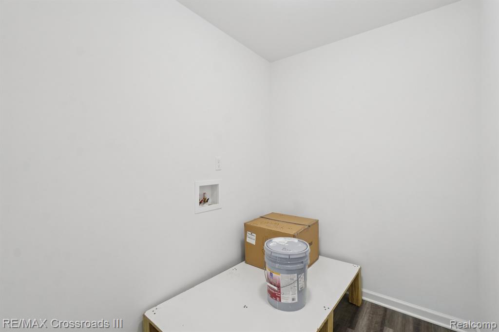 10324 Swan Lake Circle, Ypsilanti, MI 48197 — Photo 23